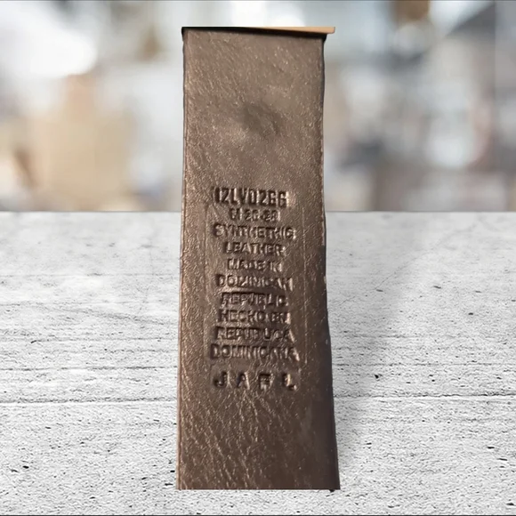 Levi's vegan reversible belt size 32 - Picture 7 of 11